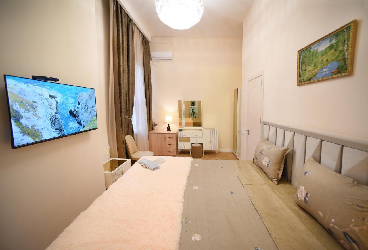 City Lux Hotel Тбілісі Екстер'єр фото
