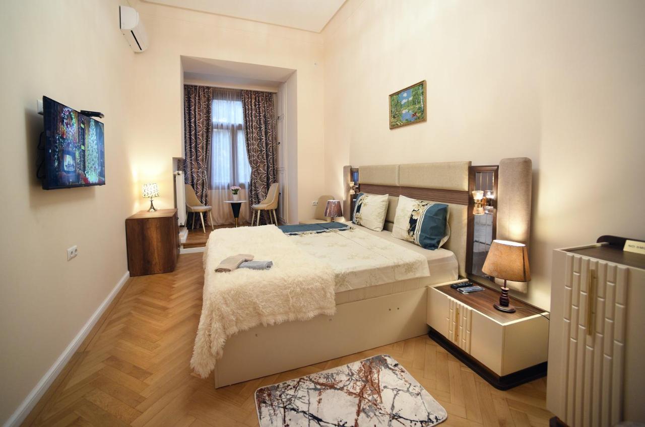 City Lux Hotel Тбілісі Екстер'єр фото