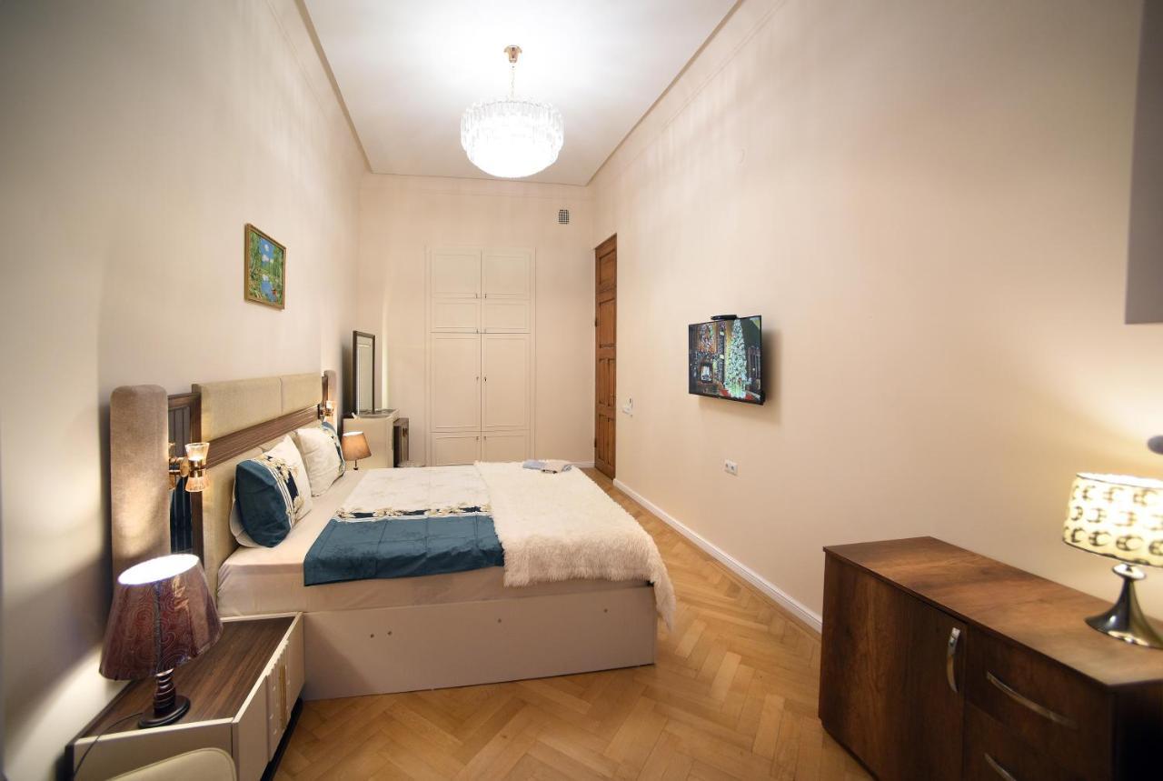 City Lux Hotel Тбілісі Екстер'єр фото