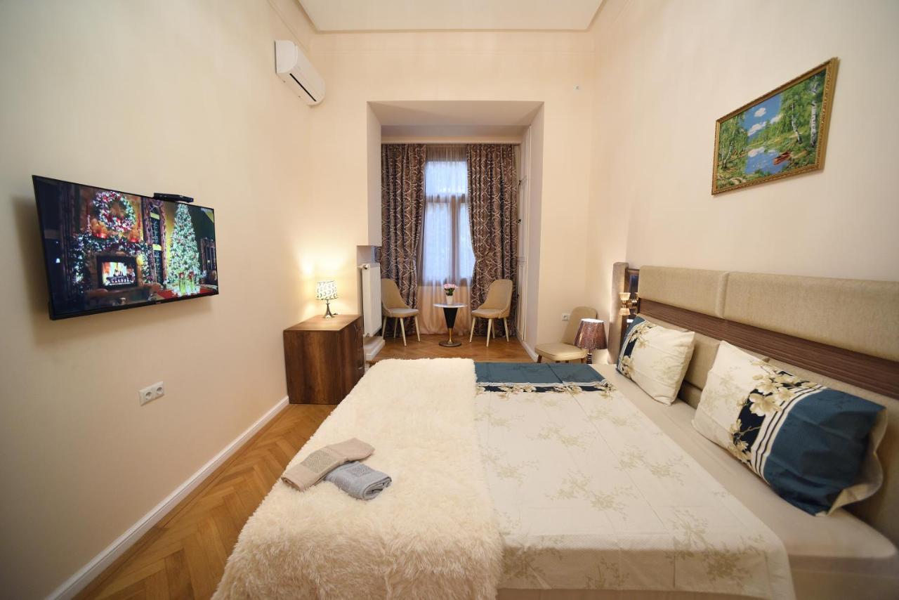 City Lux Hotel Тбілісі Екстер'єр фото