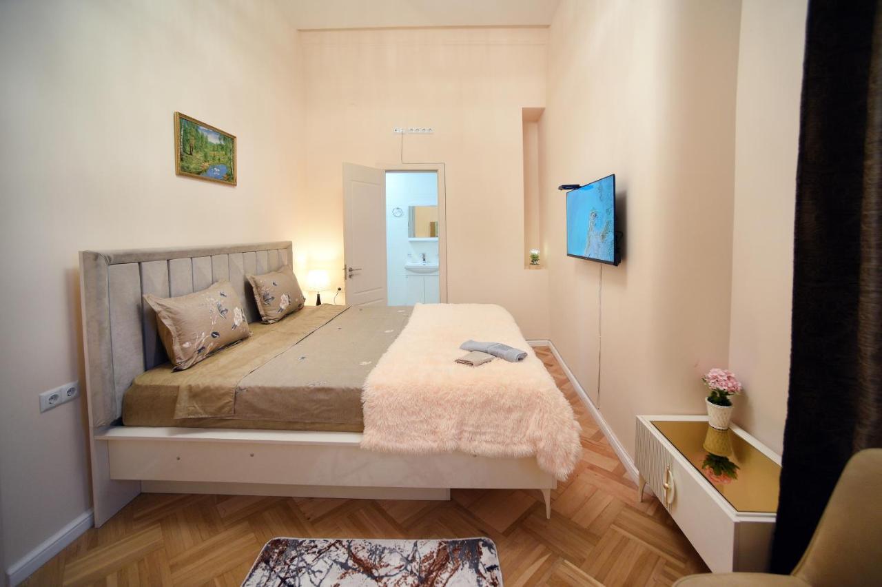 City Lux Hotel Тбілісі Екстер'єр фото