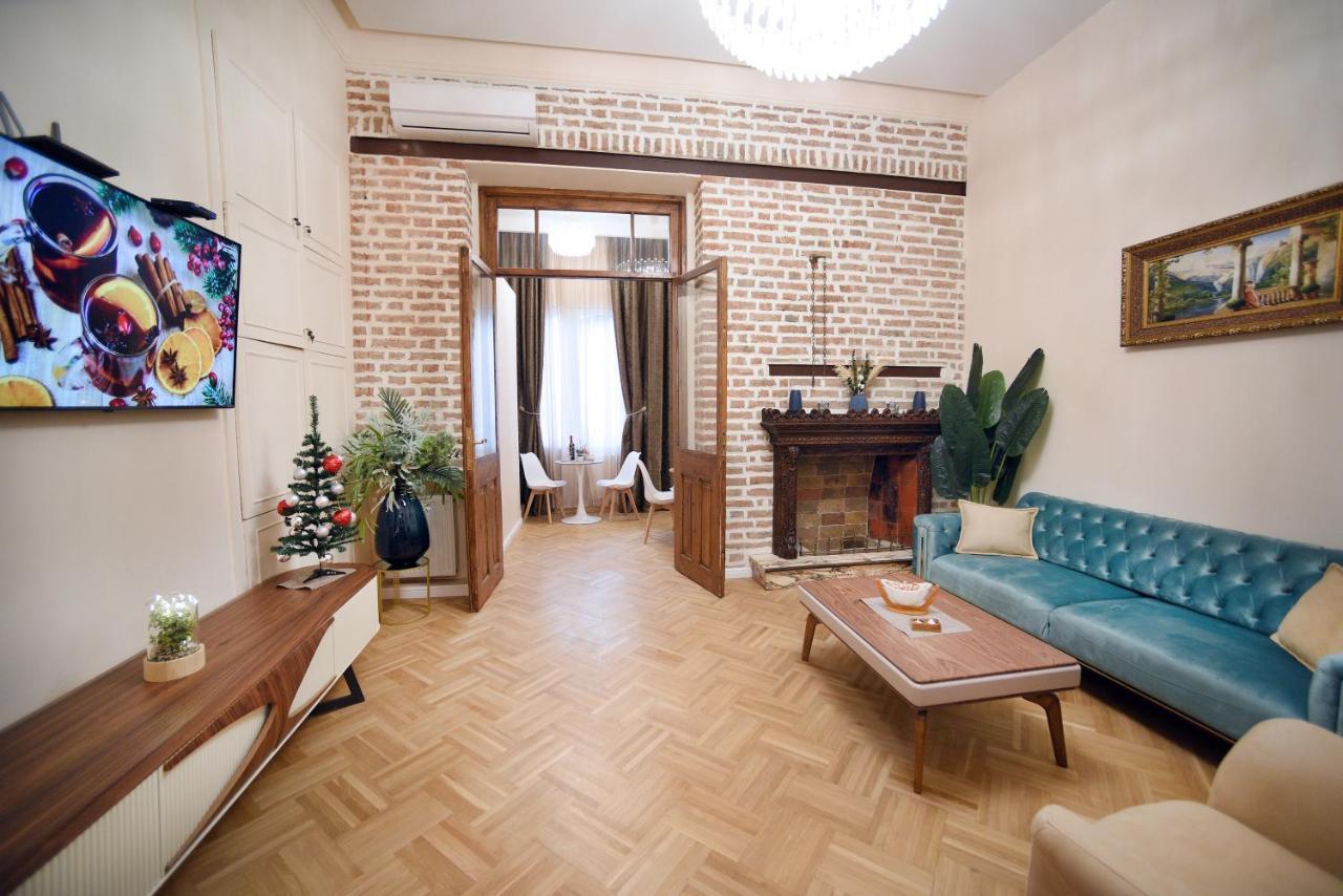 City Lux Hotel Тбілісі Екстер'єр фото
